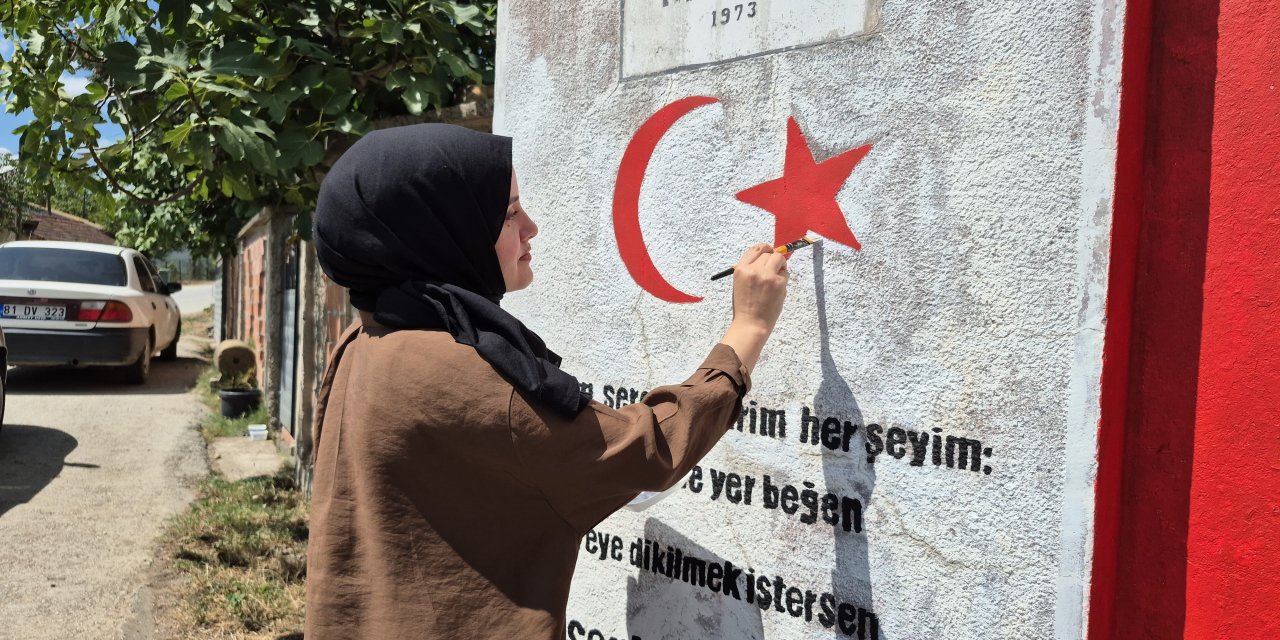 Resim öğretmeni çizdi, mahallenin adı değişti