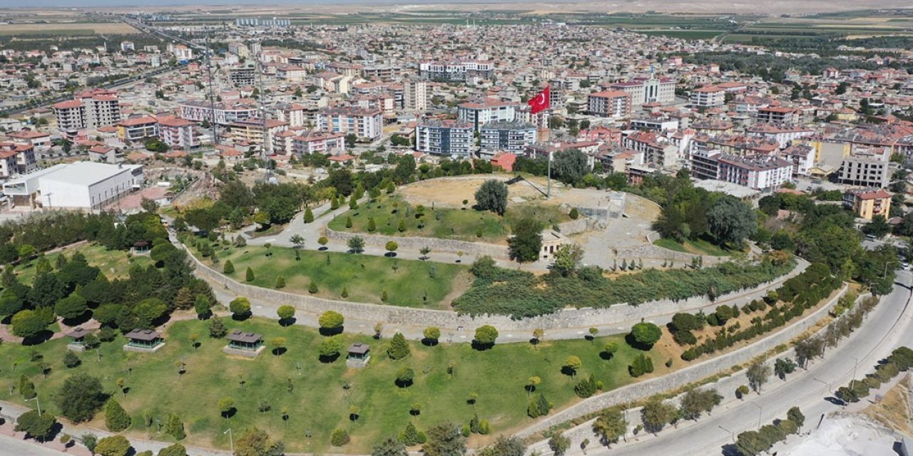 Karapınar’da başarılı öğrencilere ödül töreni