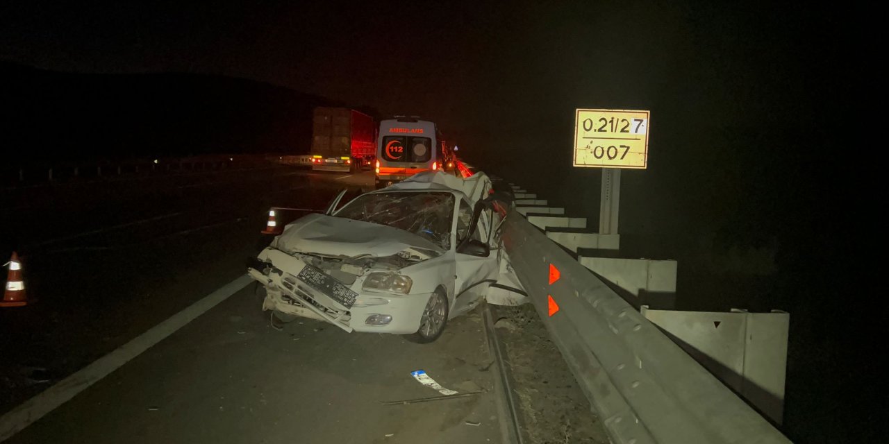 TIR’ın çarptığı Konya plakalı otomobildeki 3 kişi öldü