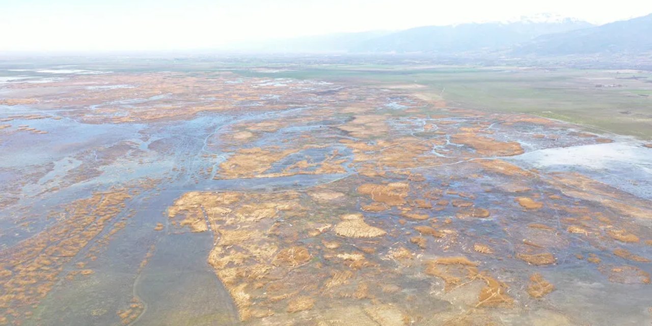 Konya’nın kuruyan gölü ihaleye çıktı! Tartışmalar çığ gibi büyüyor