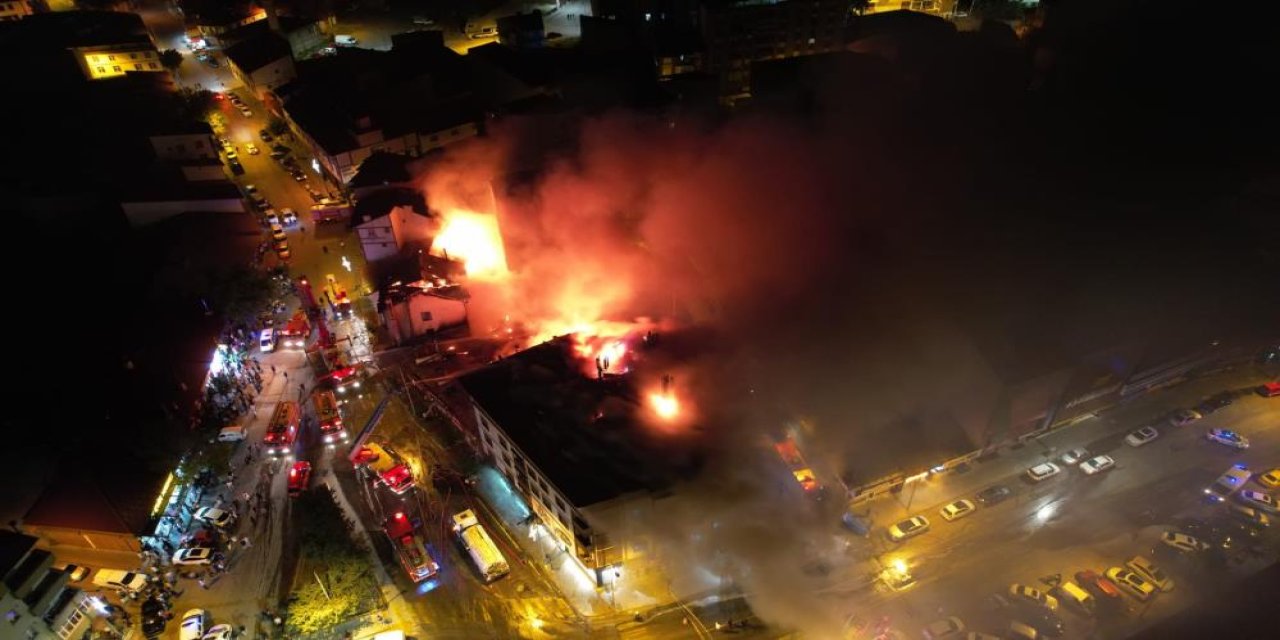 Lokantada çıkan yangın evlere ve otele sıçradı