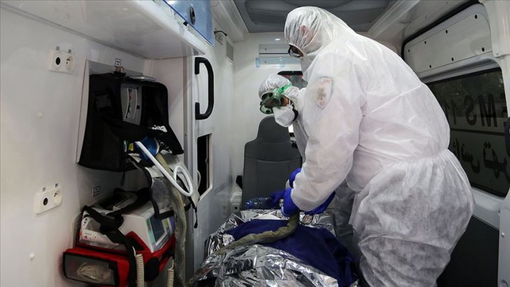 İran'da 28 milyon kişi sağlık taramasından geçti