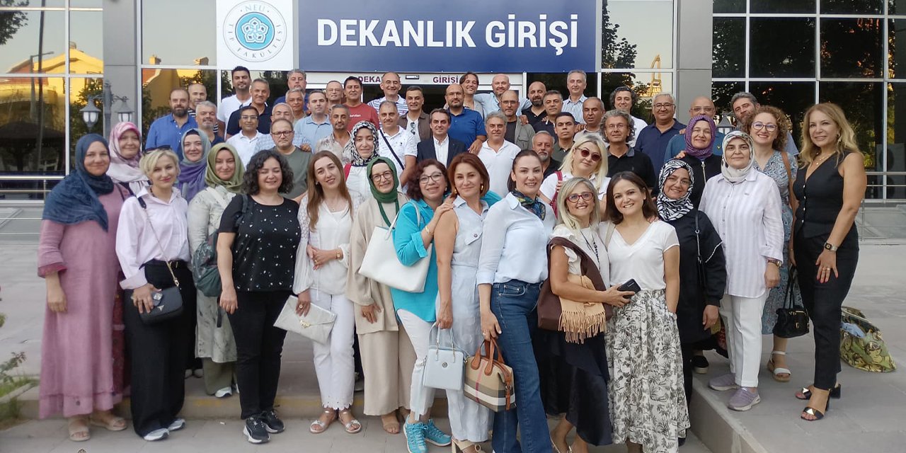 Beyaz önlükle başlayan hayaller 30 yıl sonra Konya’da buluştu