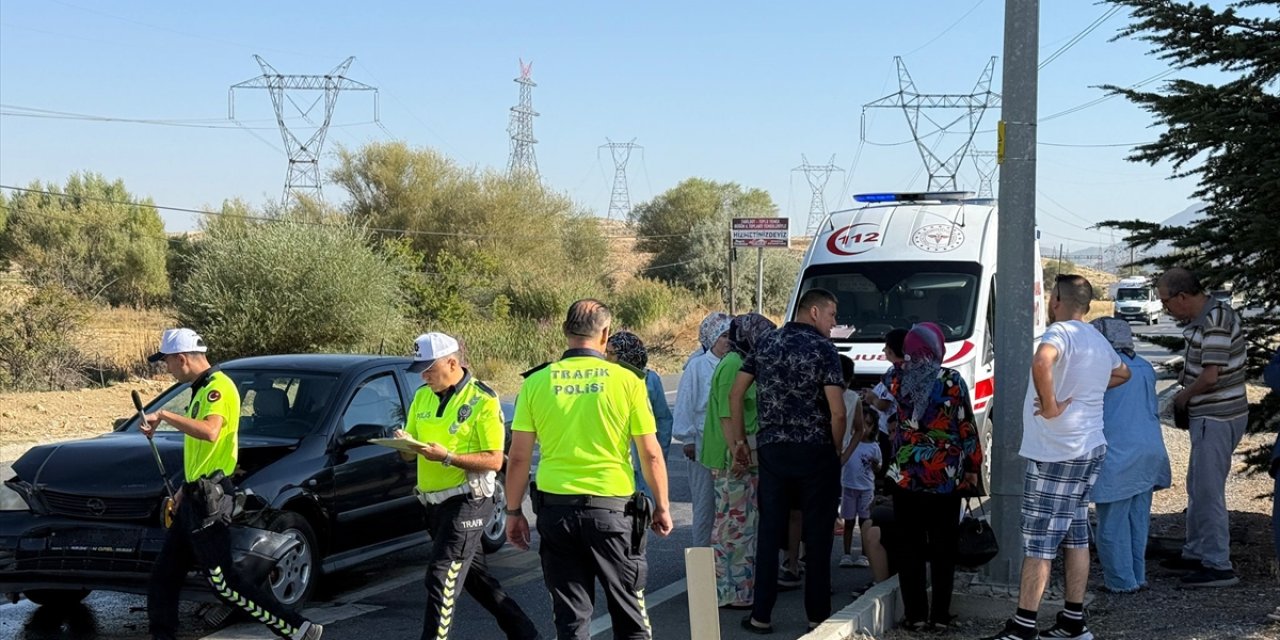 Konya'da kaza! 4 kişi yaralandı