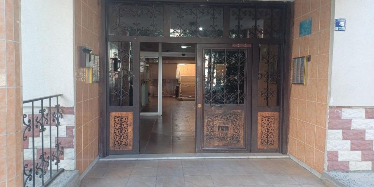 Bina görevlisini ekmek bıçağıyla defalarca bıçaklayarak öldürdü