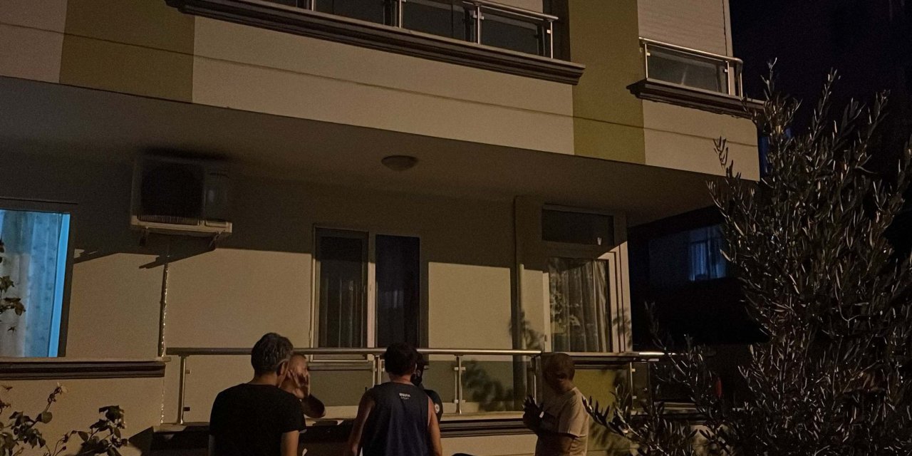 Belediye başkanının dedesinin evine molotofkokteyli attılar