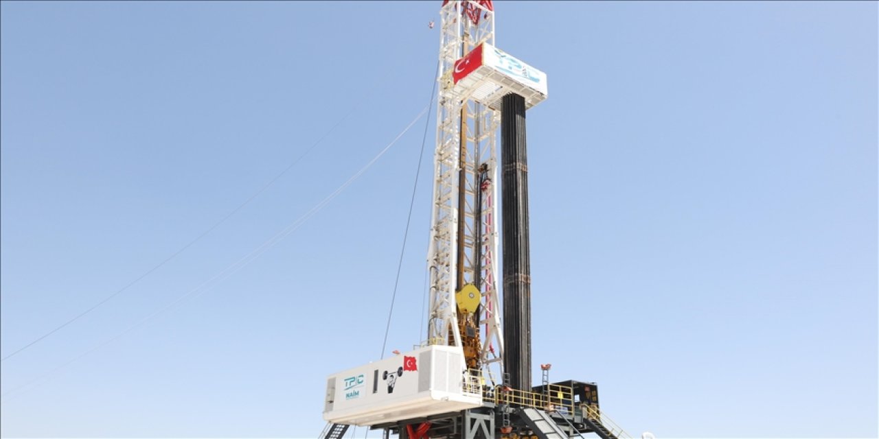 Türkiye enerjide bağımsızlığa 55 sondaj kulesiyle koşuyor