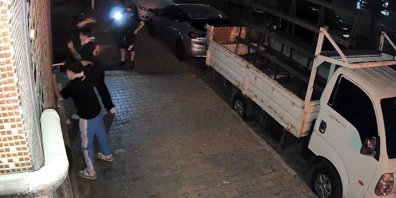 ''Abinin selamı var'' diyerek iş yerine çekiçle saldırdılar