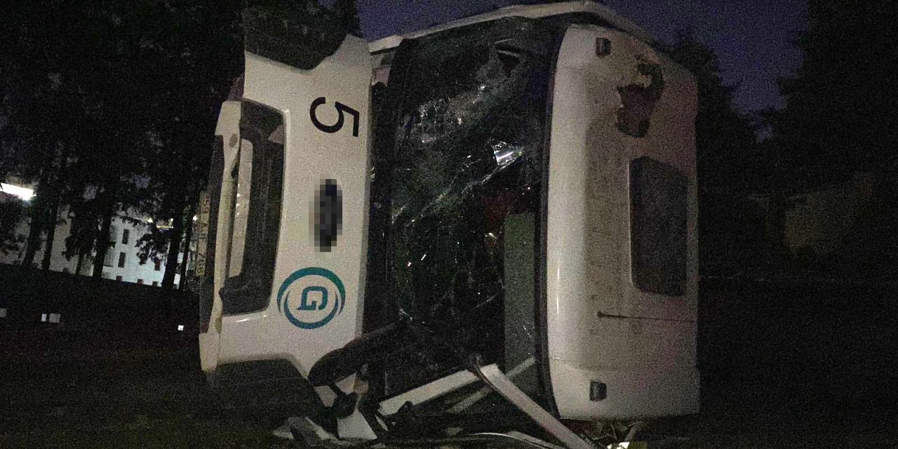 Damper boşaltırken feci olay: Kamyon altında can verdi