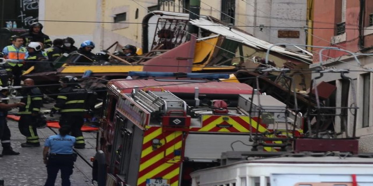 Tramvay raydan çıktı! 15 ölü, 18 yaralı var