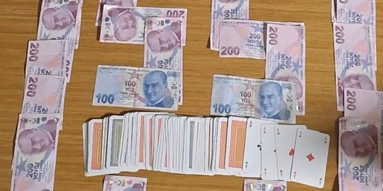 Lokale kumar baskını: 5 kişi suçüstü yakalandı