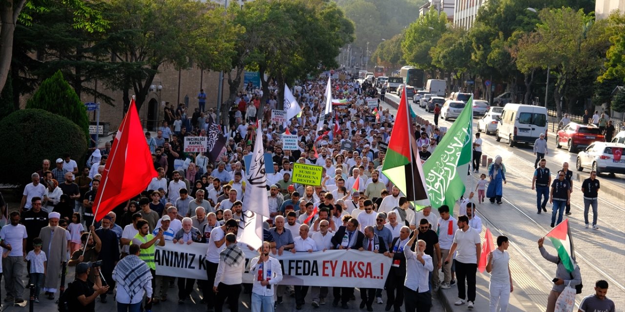 Konya’da Gazze için ses yükseldi! Binlerce kişi yürüdü