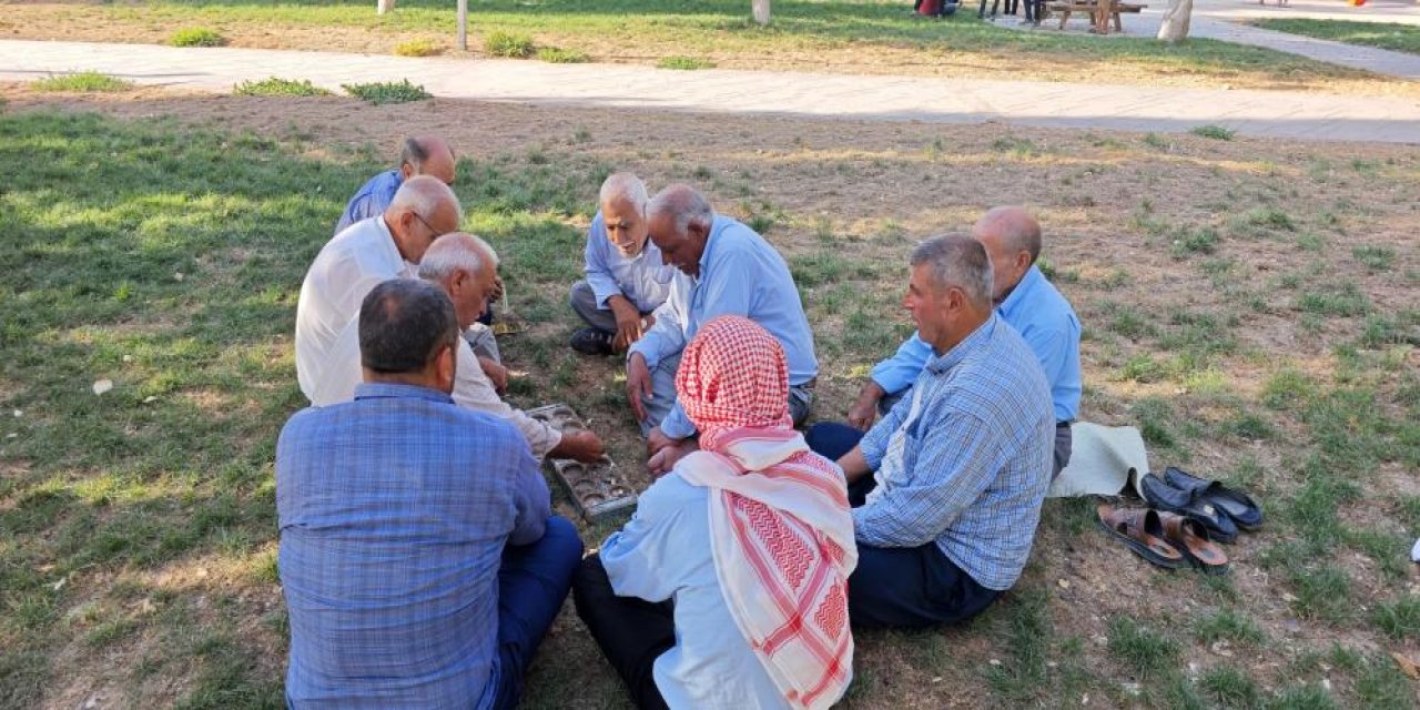 Yaşlılar binlerce yıllık oyun ile zihinlerini diri tutuyor