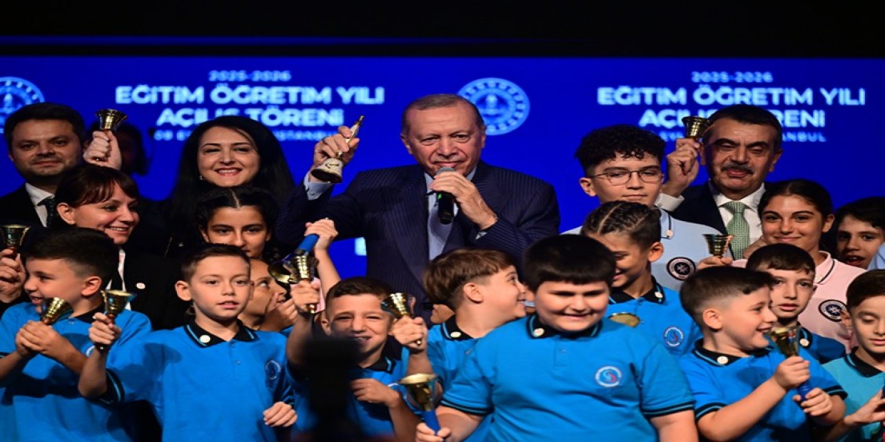 Cumhurbaşkanı Erdoğan: Eğitim faaliyetlerinin ana teması aile ve yeşil vatan