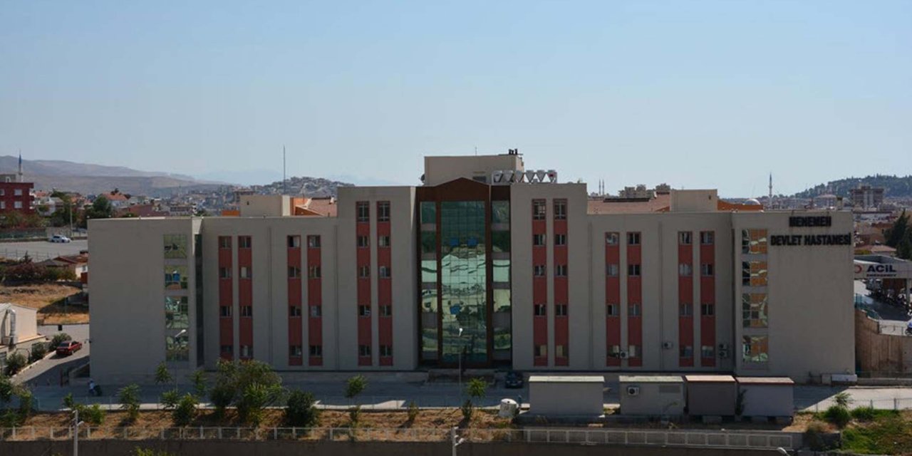 Evlat vahşeti! Babasını öldürüp, annesini yaraladı