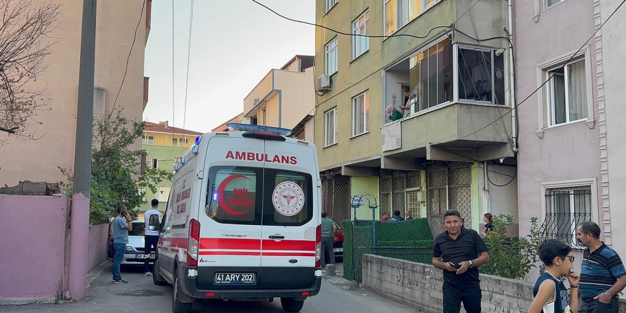 Apartmanı ceset kokusu sardı, anne ve 5 yaşındaki kızı korkunç halde bulundu