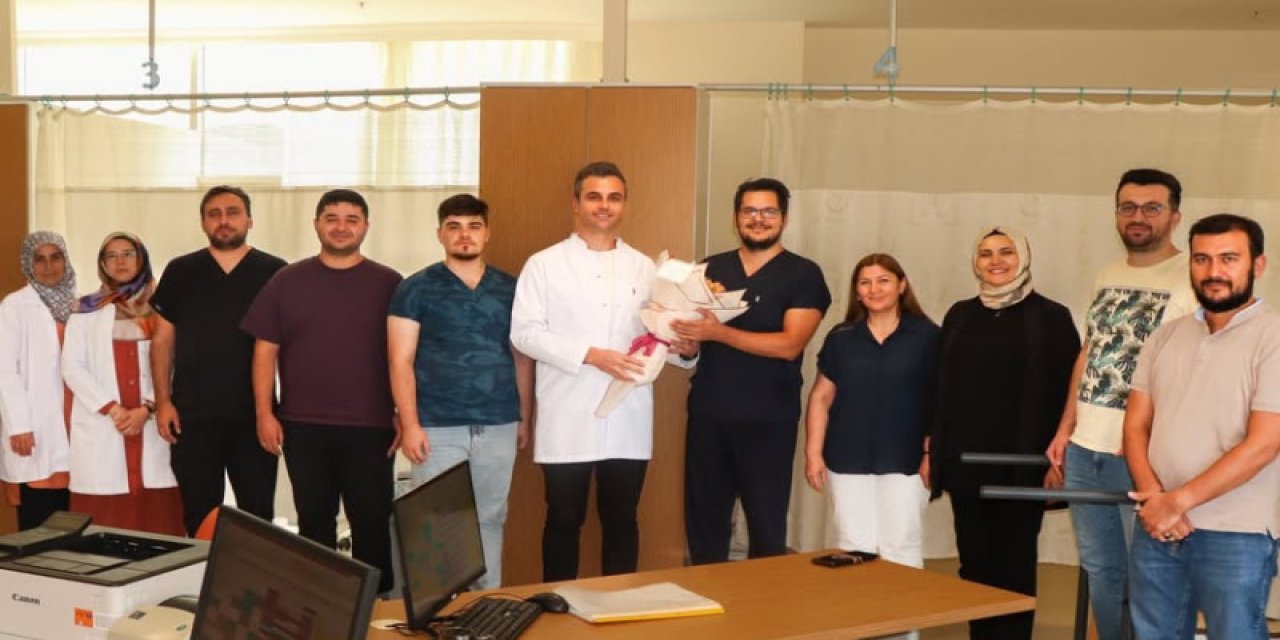 Konya’da sağlık kahramanlarına çiçekli jest