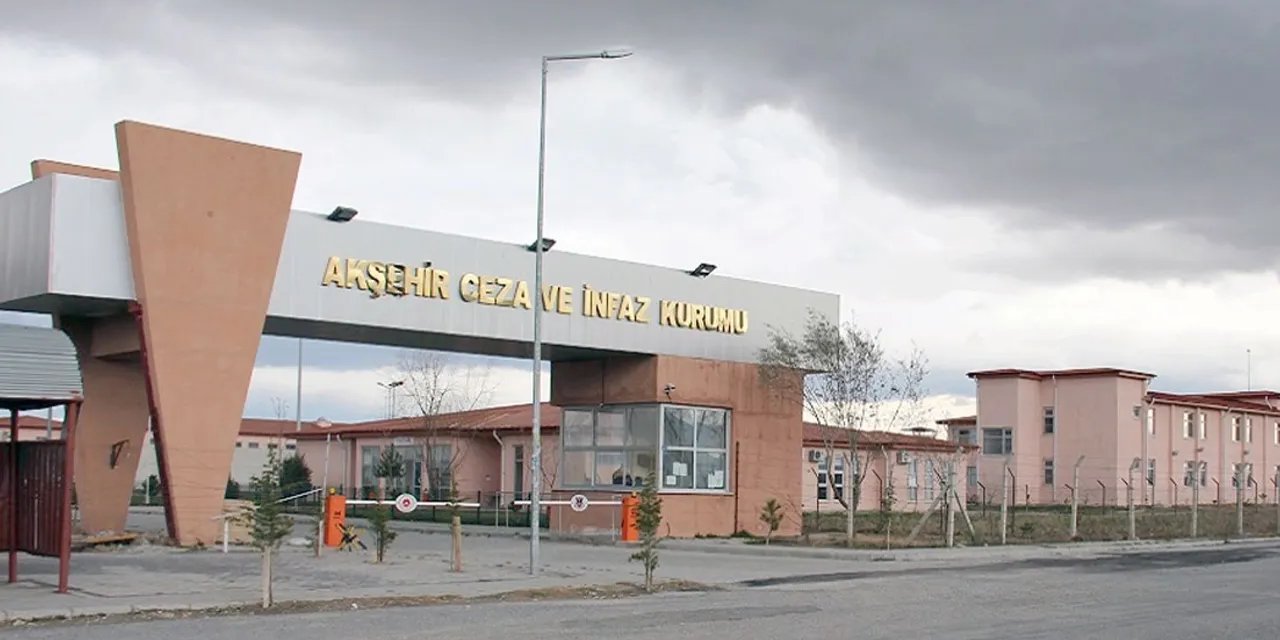 Konya’da kesinleşmiş hapis cezası bulunan iki hükümlü yakalandı