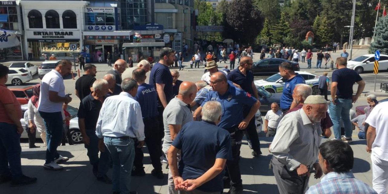 Cuma namazı çıkışı kayınbiraderini bıçakladı