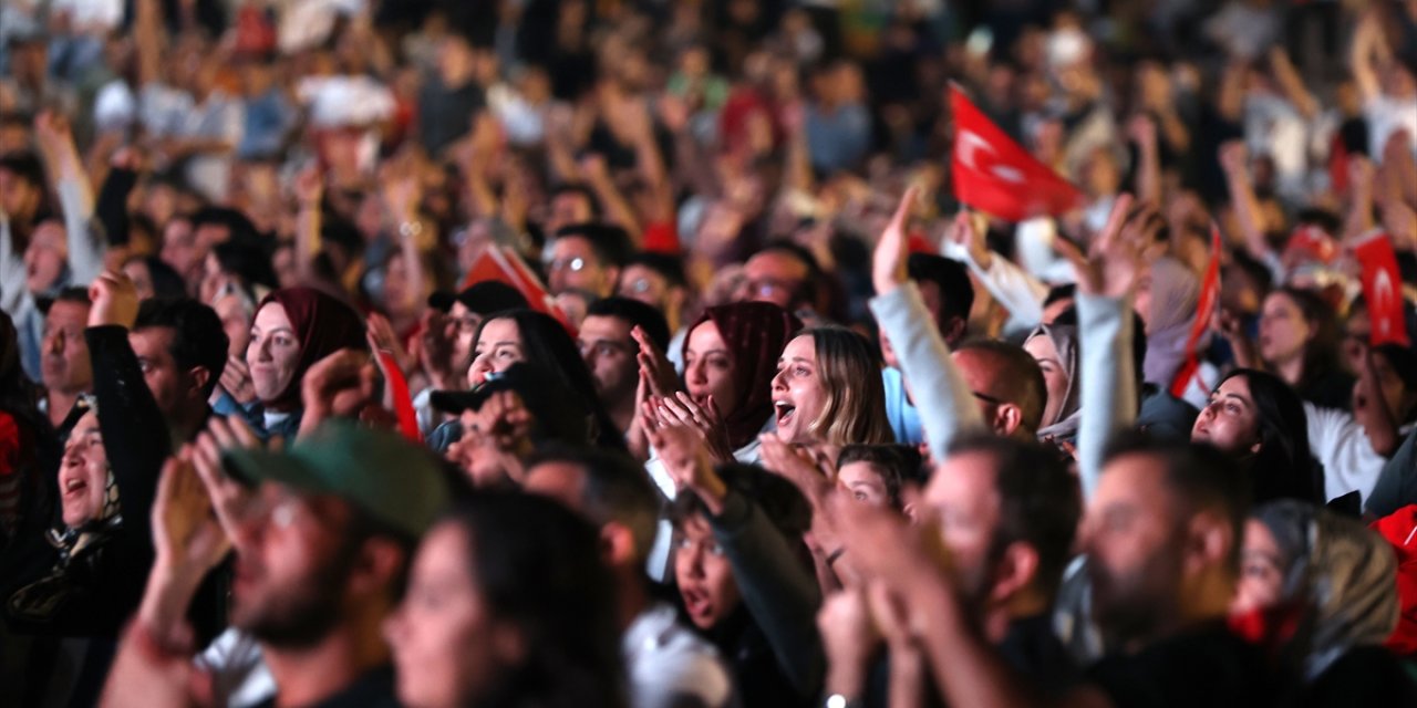 Konya’nın meydanında EuroBasket finali heyecanı