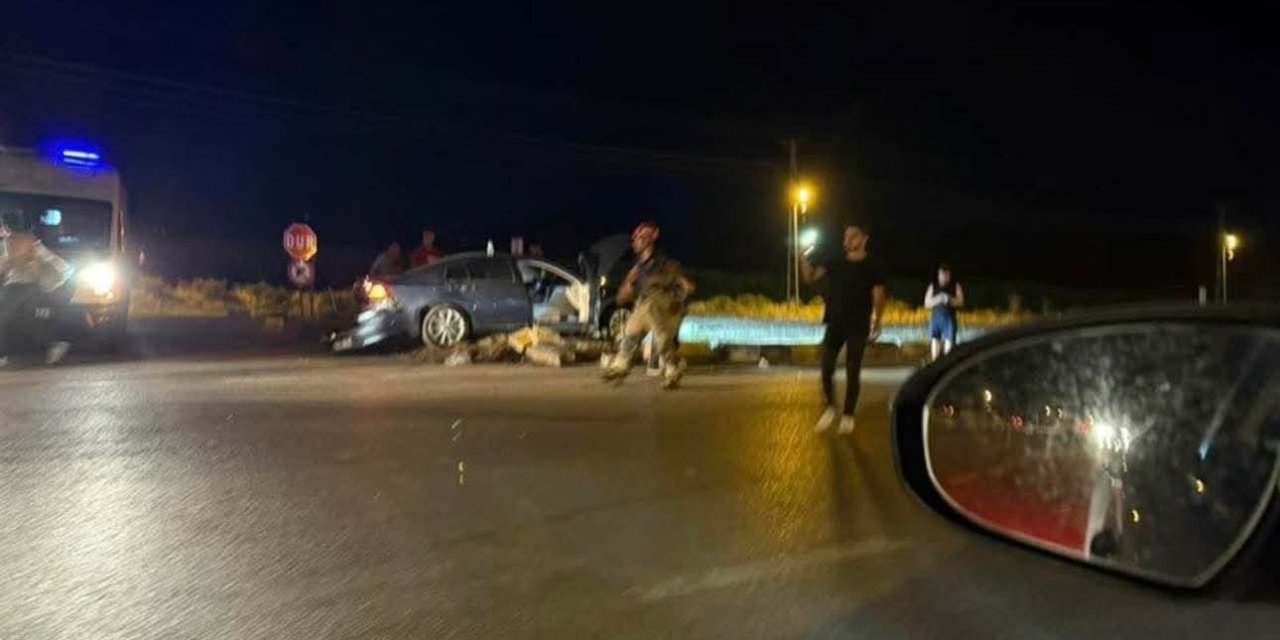 2 otomobil çarpıştı: 5 yaralı