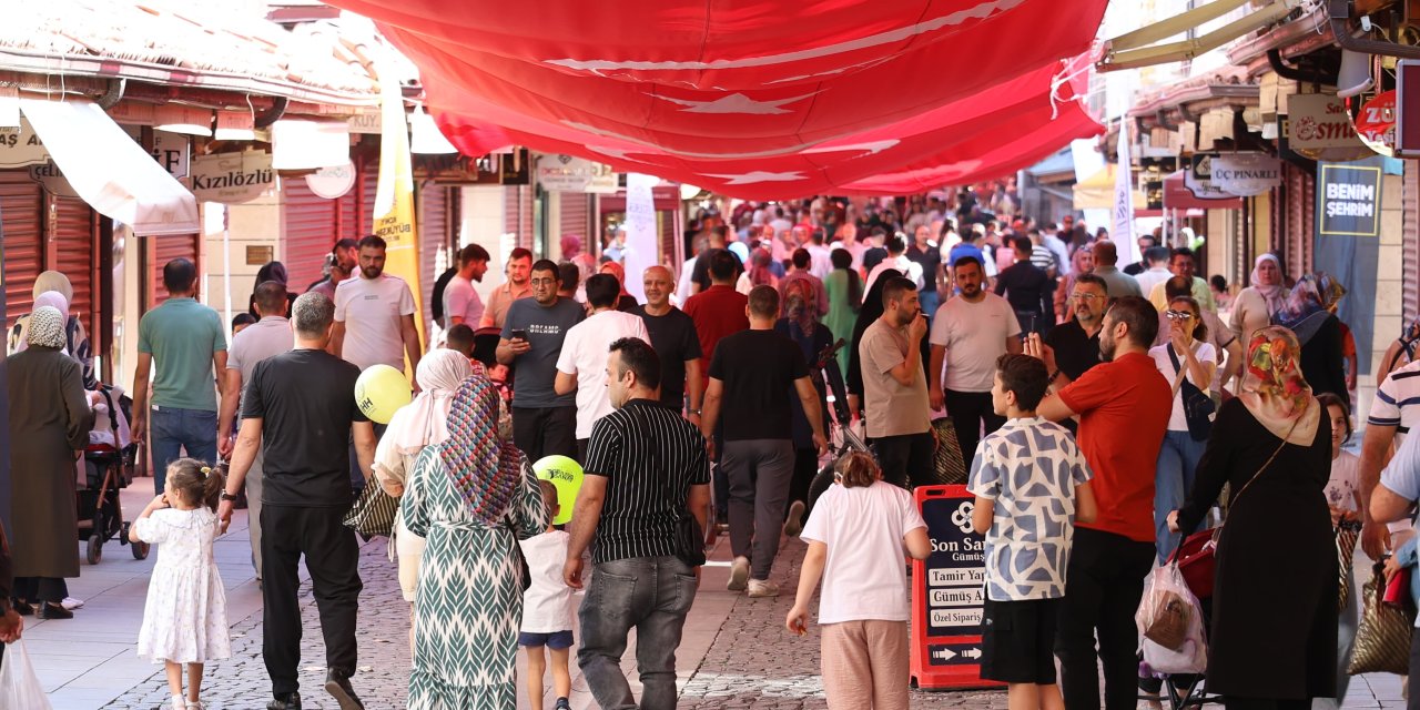 Konya Tarihi Bedesten Alışveriş Günleri sona erdi