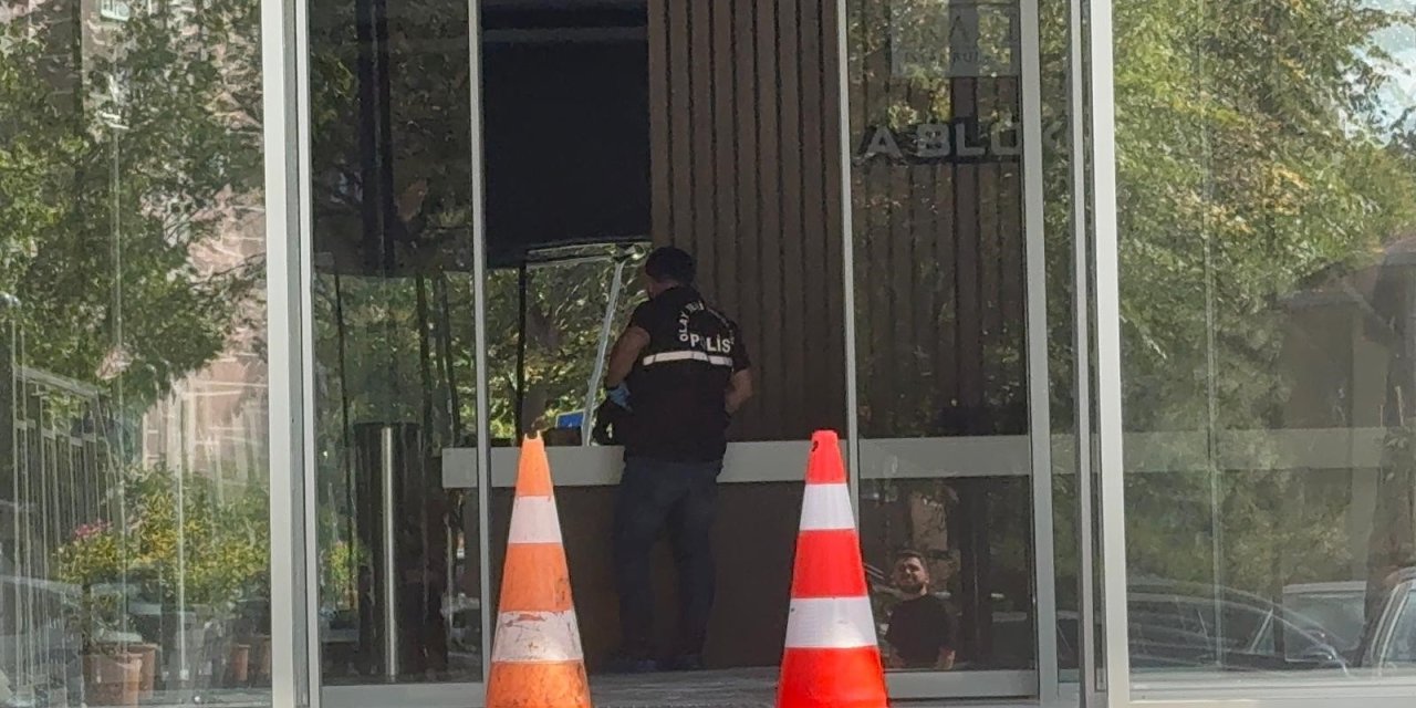 Güvenlik görevlisi karısını pompalı tüfekle vurdu