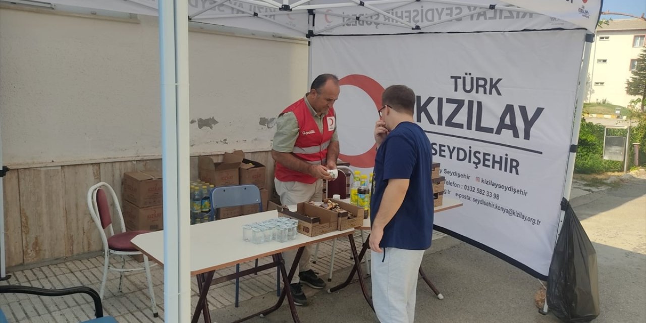 Konya’da üniversiteye başlayan gençlere sıcak karşılama