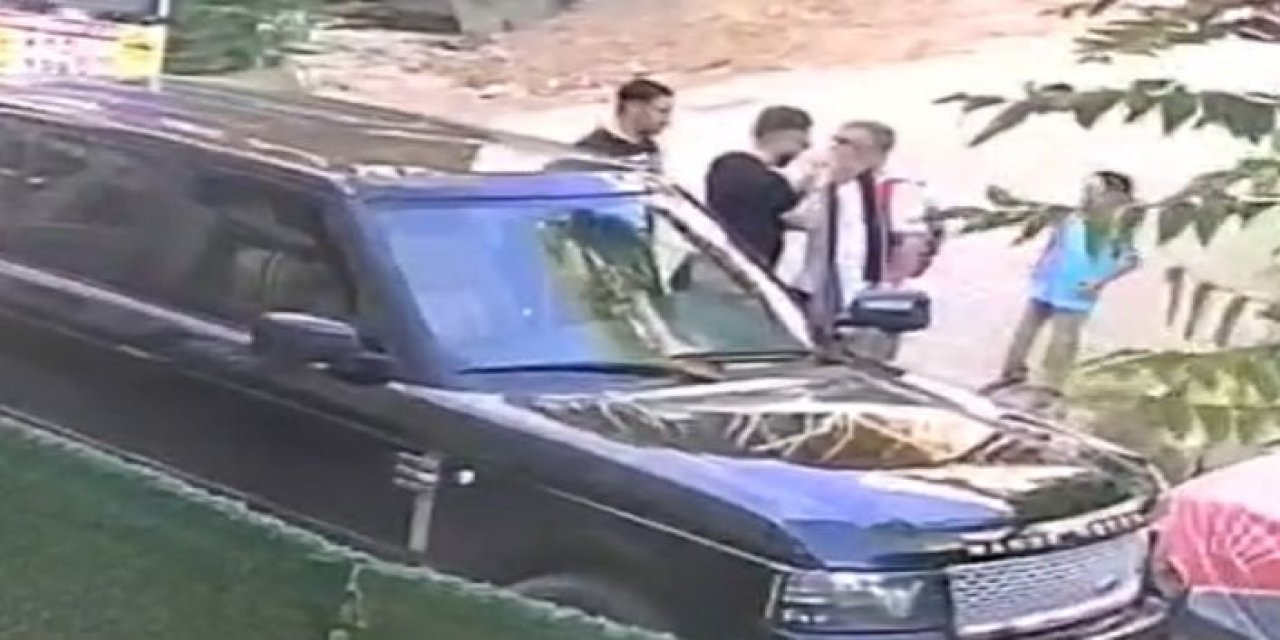 Tepki çeken görüntü! Çocuklarının gözü önünde tokatlandı