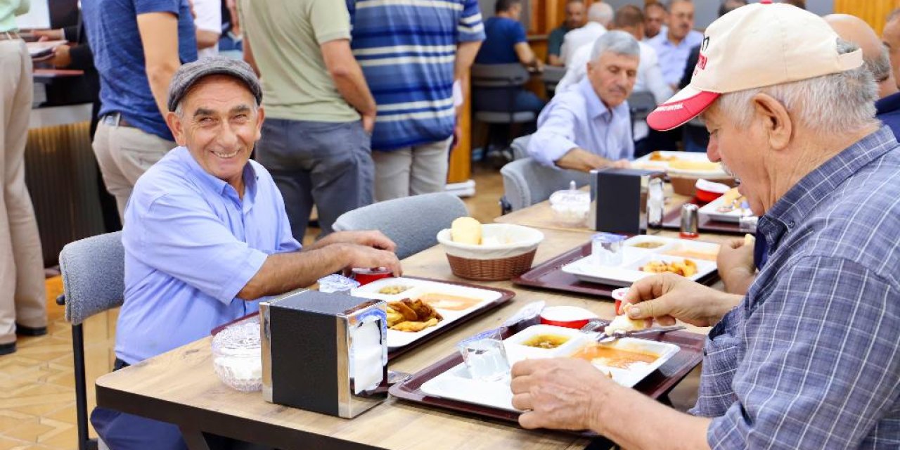Fiyat-menü belli oldu, Konya’da emekli ve öğrenci yemeği belediye lokantasında yiyor