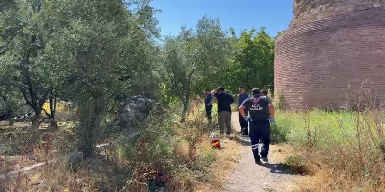 Tarihi surların dibinde ceset bulundu