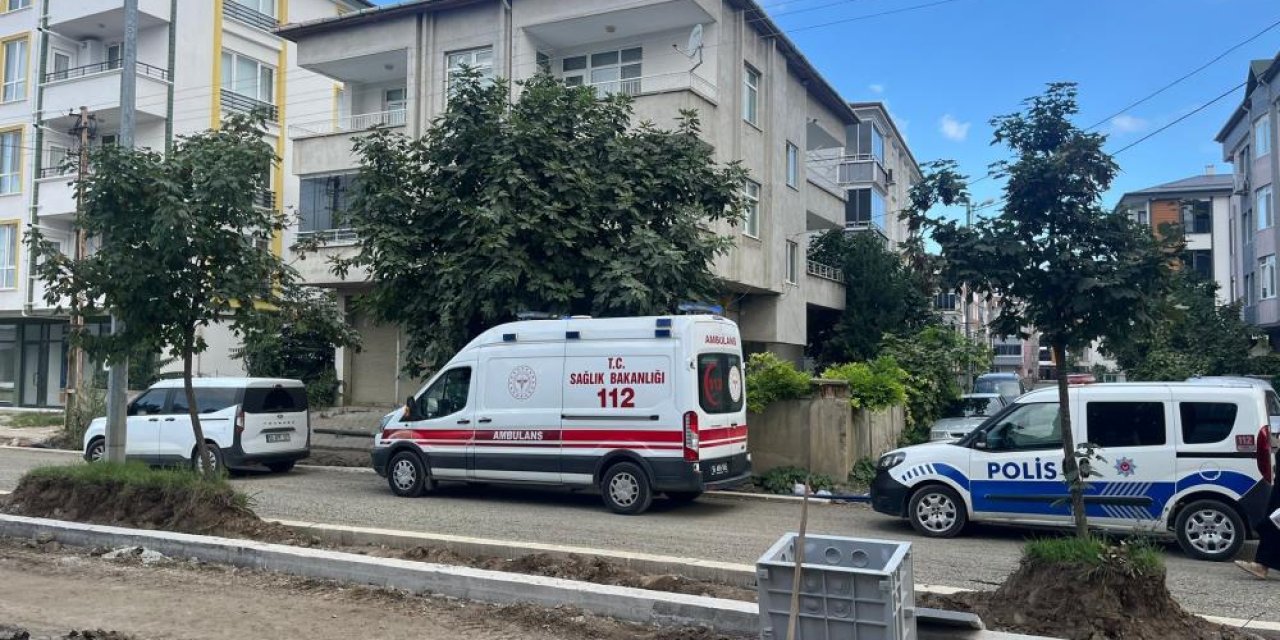 53 yaşındaki kadın çatı katında ölü bulundu