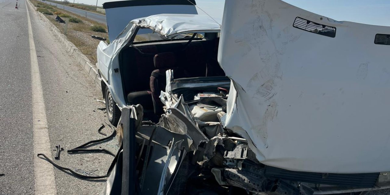 Konya’da akaryakıt istasyonu çıkışında TIR - otomobil kazası