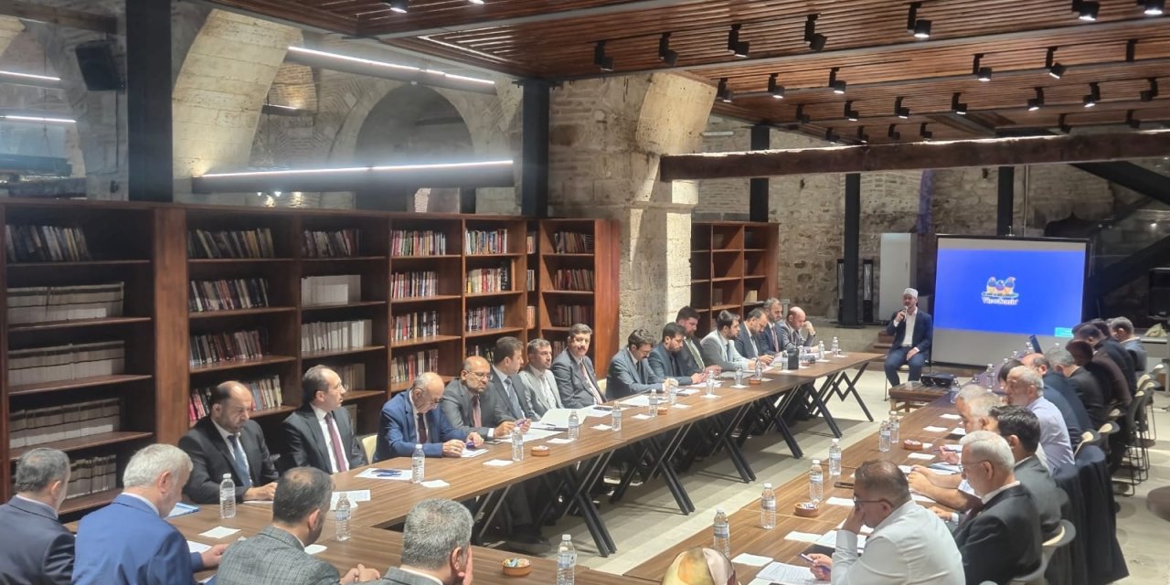 Konya ilçe müftüleri hizmet verimliliği için toplandı