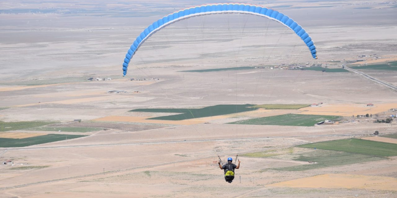 Spor ve özgürlük Konya semalarında renkli yarışa döndü