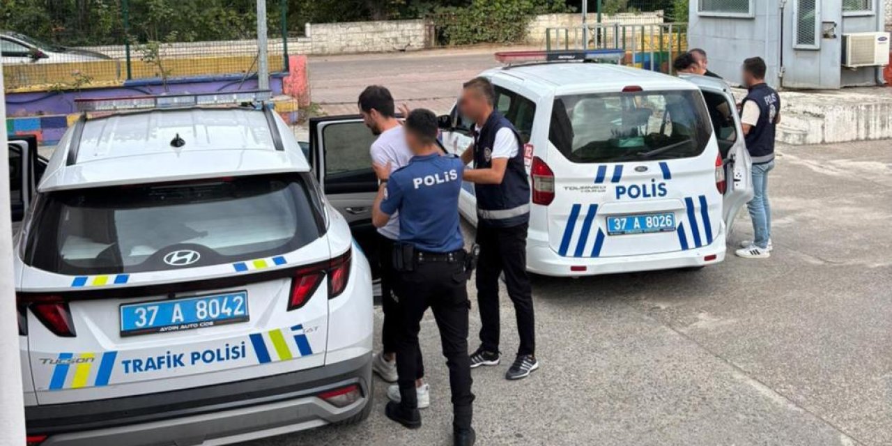 Restoranda yemek yiyen polise saldırı