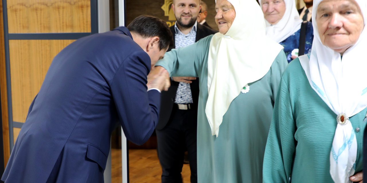 Konya’da duygulandıran buluşma! Bosnalı şehit anneleri ağırlandı