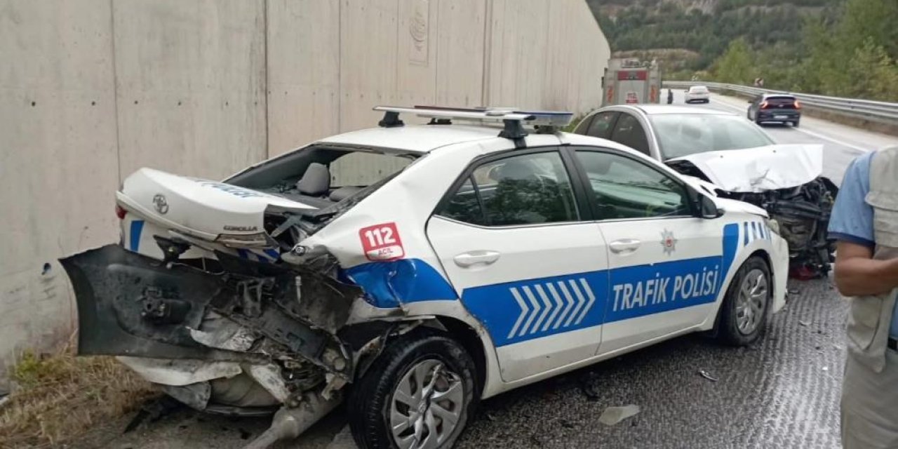 Kazaya müdahale eden polis aracına çarptı! Çok sayıda yaralı var