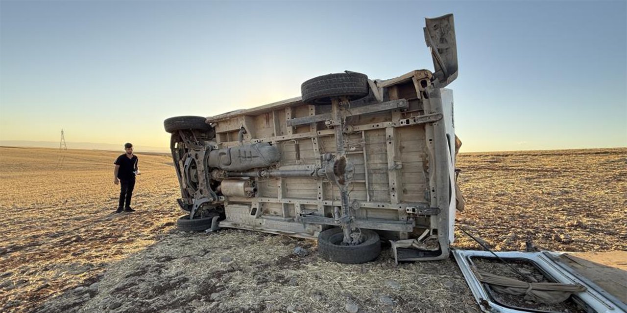 Okul servisiyle otomobil çarpıştı: 8’i öğrenci 9 yaralı