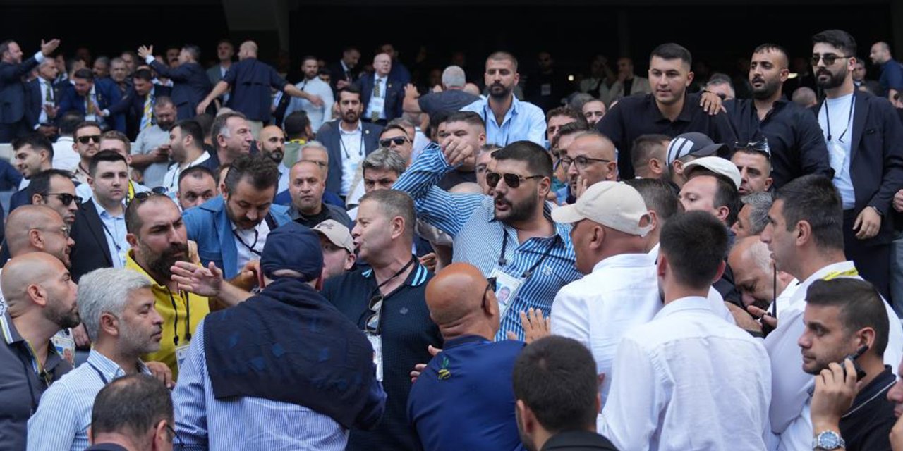 Fenerbahçe kongresinde tansiyon yükseldi