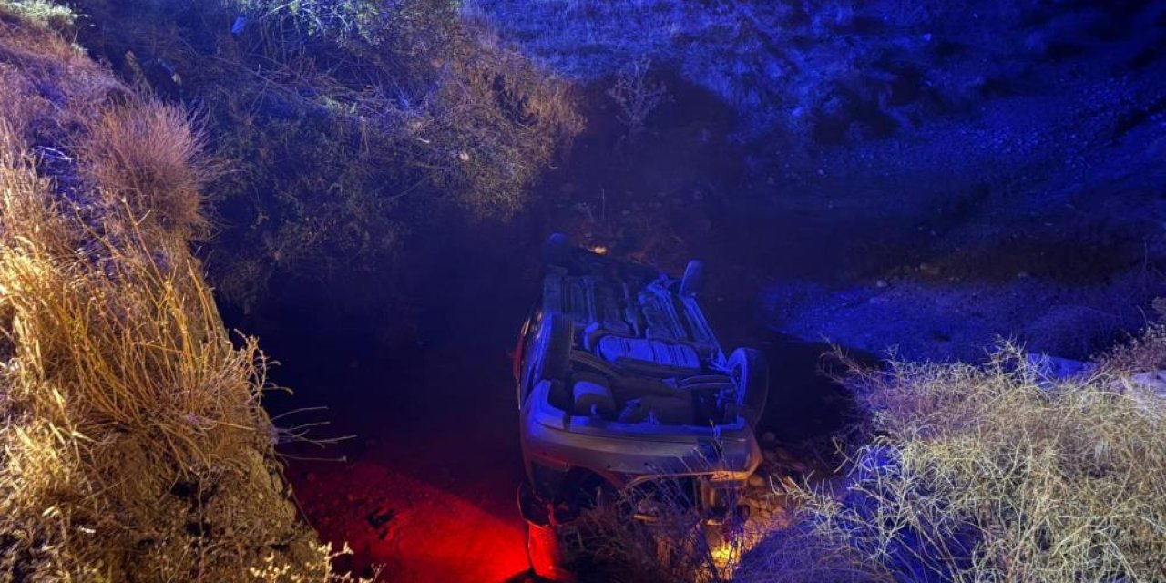 Araç köprüden aşağı uçtu: 1’i ağır 2 yaralı