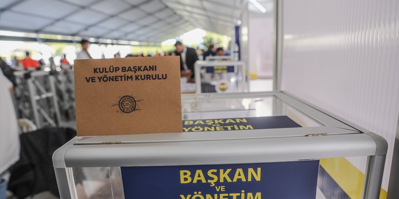 Üyeler sandık başında, Fenerbahçe'de kritik seçim başladı
