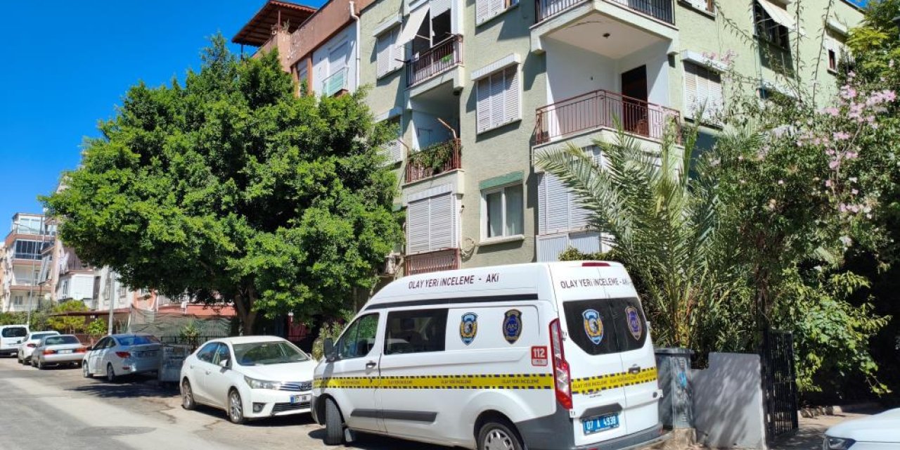 Evde şok eden olay! Baba öldü, oğlu 3 gün yanında yaşadı