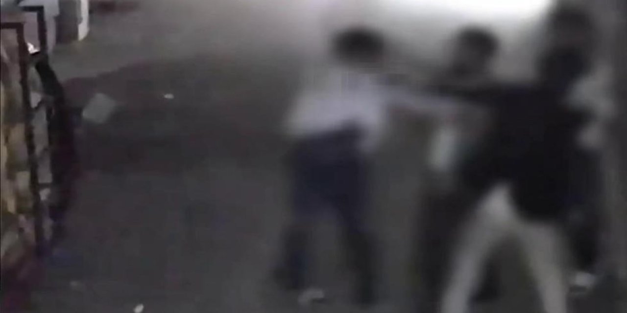 Döve döve bayılttılar, araya giren kızları da darp ettiler