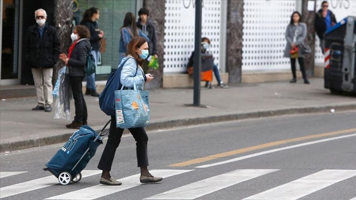 İtalya'da son 24 saatte koronavirüsten 601 kişi öldü
