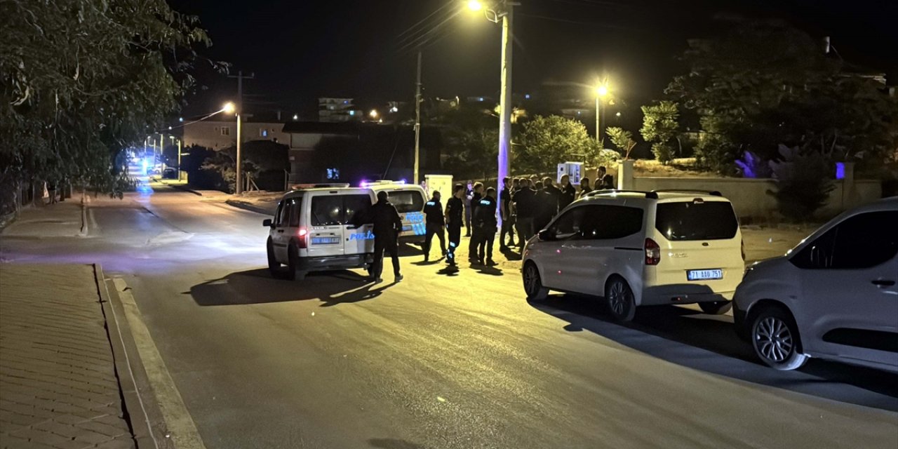 Husumetlilerin kavgasında 19 yaşındaki genç vuruldu