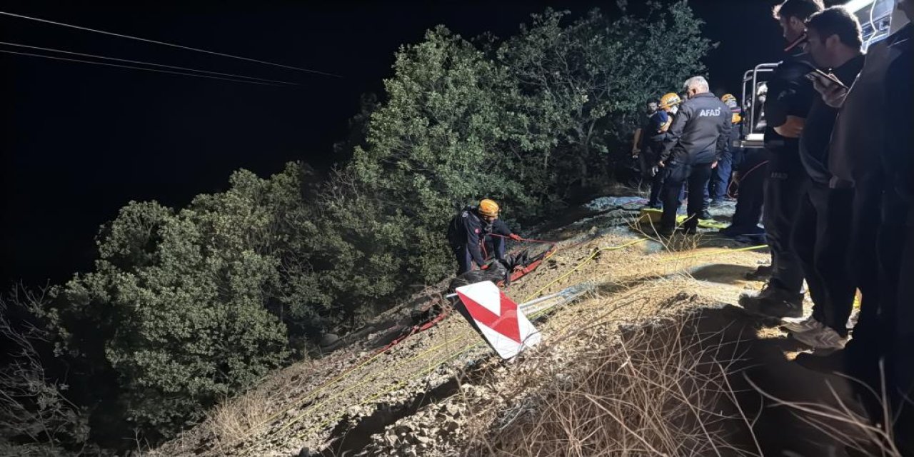 Kazada ölen 4 kişinin cesedine 6 saat sonra ulaşılabildi