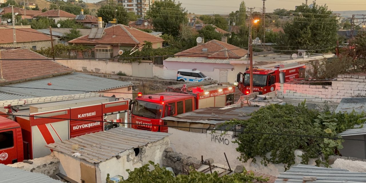 Anneannenin dikkati torunları alevlerin içinde kalmaktan kurtardı