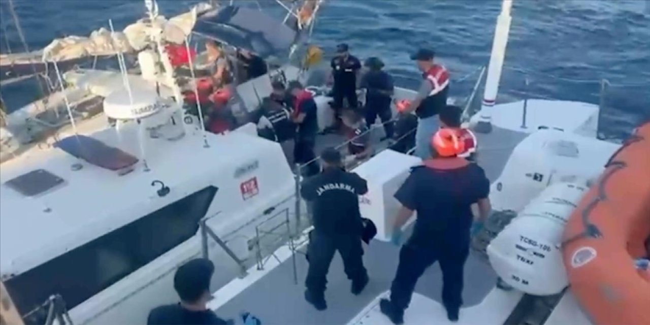 Mavi vatanda zehir tacirlerine operasyon! 210 kilogram skunk ele geçirildi