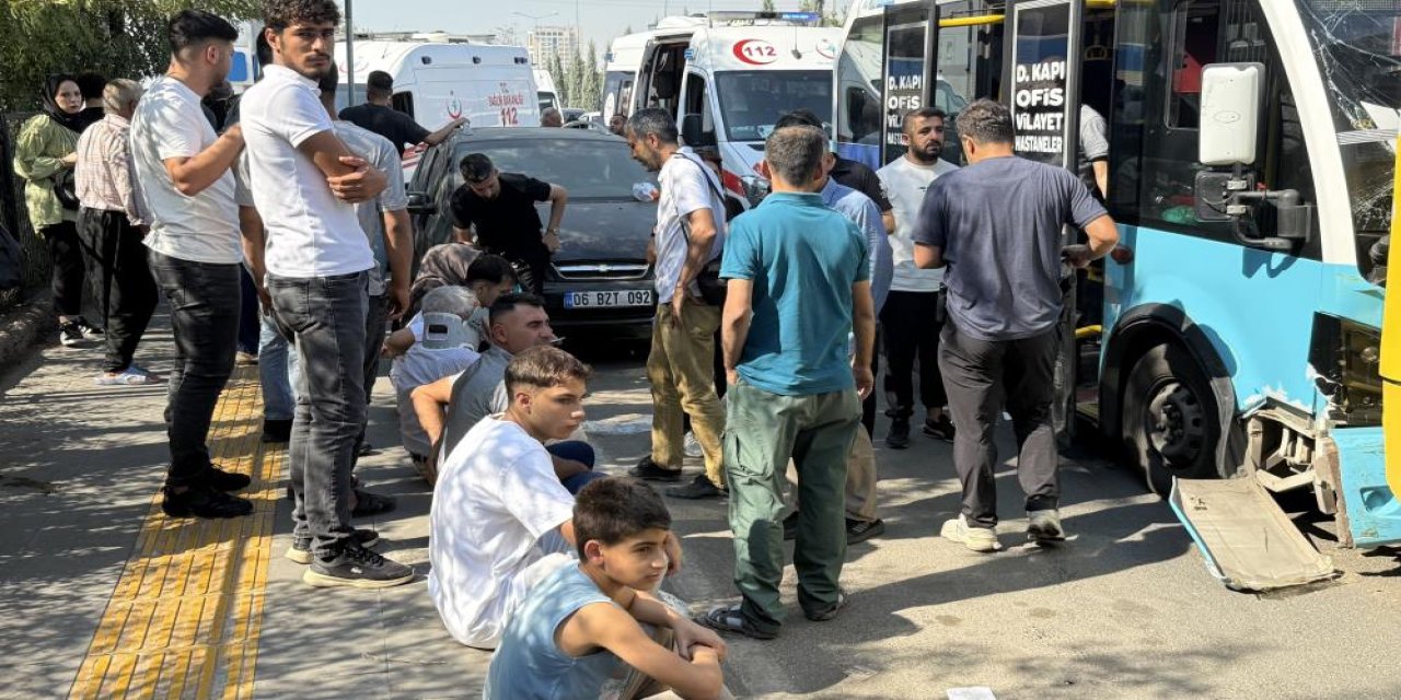 Freni patlayan otobüs duraktaki otobüse çarptı! Çok sayıda yaralı var